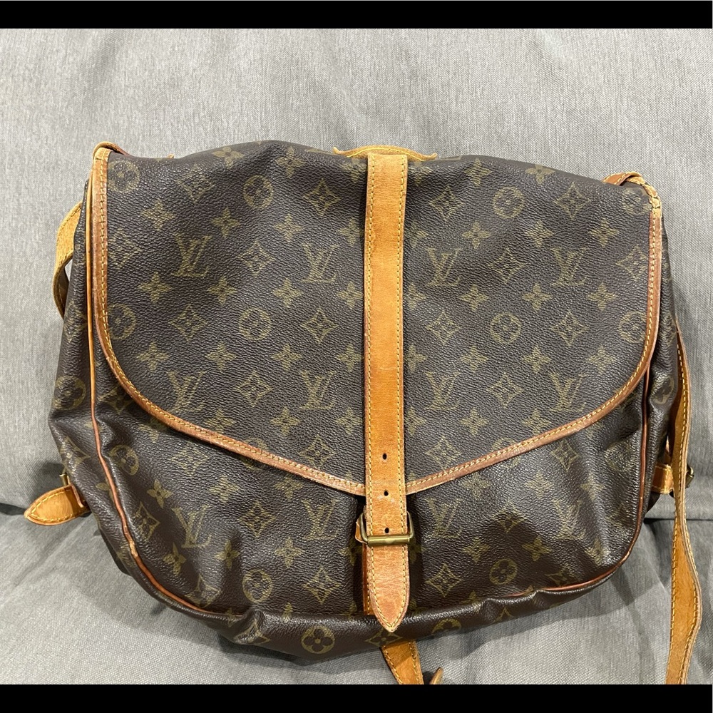LOUIS VUITTON Monogram Saumur 35